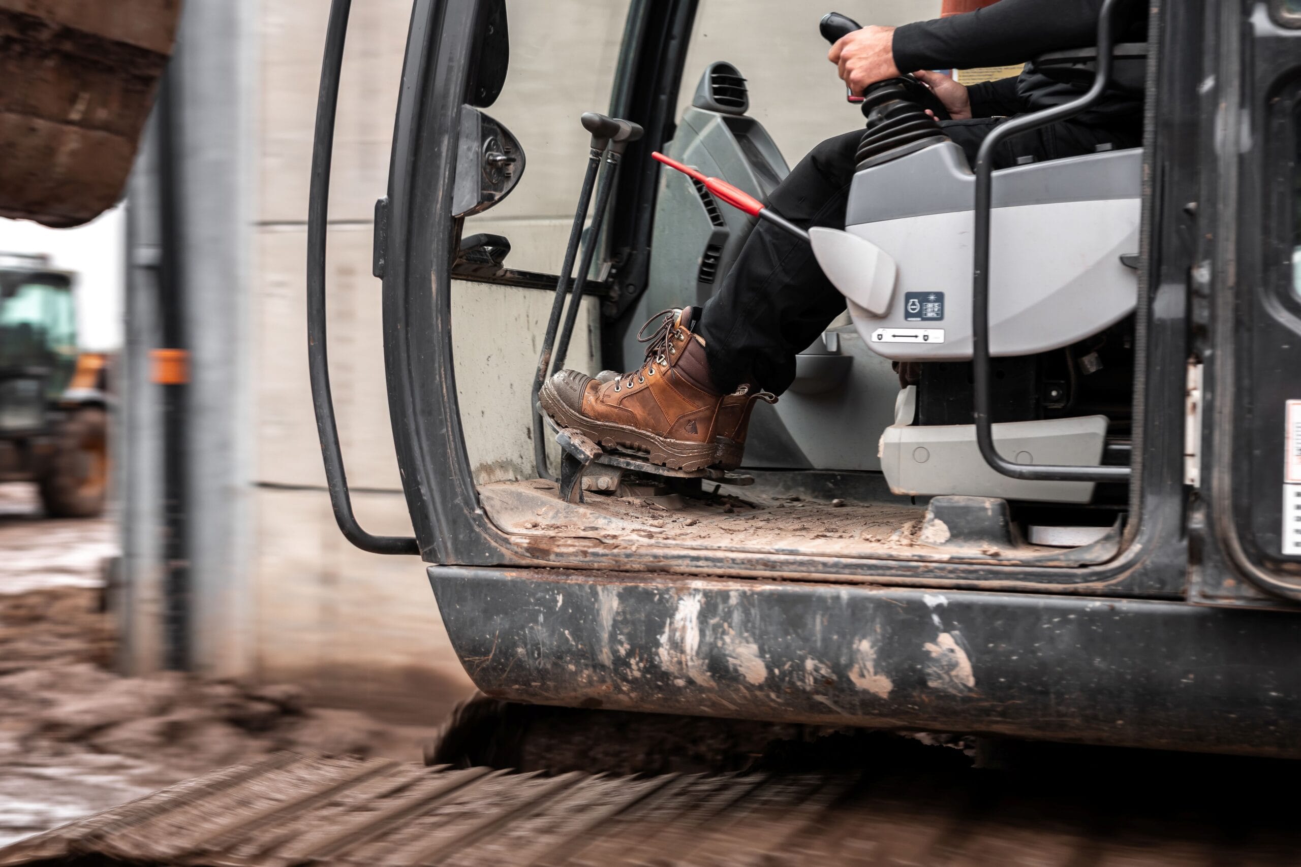 Steel Blue Southern Cross Side Zip S7 Waterproof Distressed Brown With Scuff Cap
